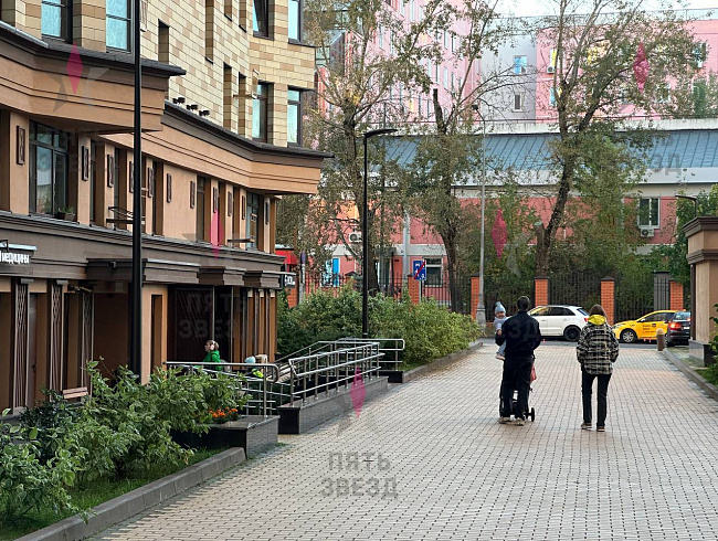 Продаётся помещение свободного назначения в ЖК Лефорт....