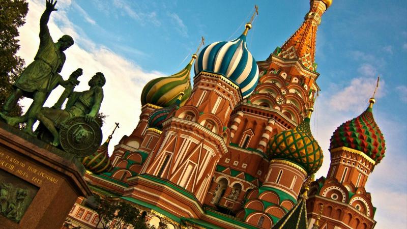 Размещение рекламы на памятниках культуры запретят в РФ