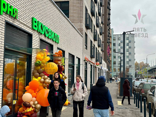 Продается нежилое помещение на 1 линии улицы Барклая, в...