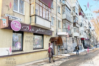 Продается нежилое помещение на 1 линии одной из центральных магистралей города – ул. Победы /ул. Гагарина. 
Высокий транспортный и пешеходный трафик....