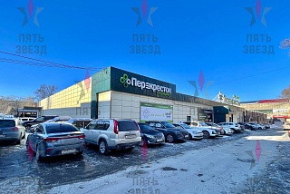 Продается отдельно стоящее нежилое здание в густонаселенном, географическом центре города. Рядом расположены офисы, больница имени Пирогова, сквер...