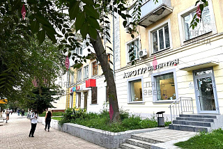 Сдается в аренду нежилое помещение на 1 линии ул. Самарская.
Центральный район с высокой торговой активностью.
Отдельный вход, функциональная...