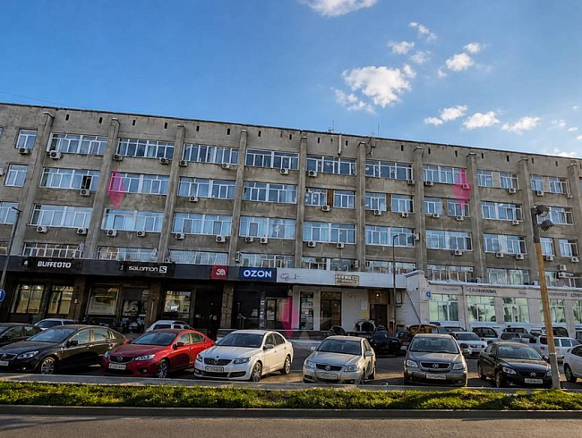 Продаётся нежилое помещение в центральном районе города....