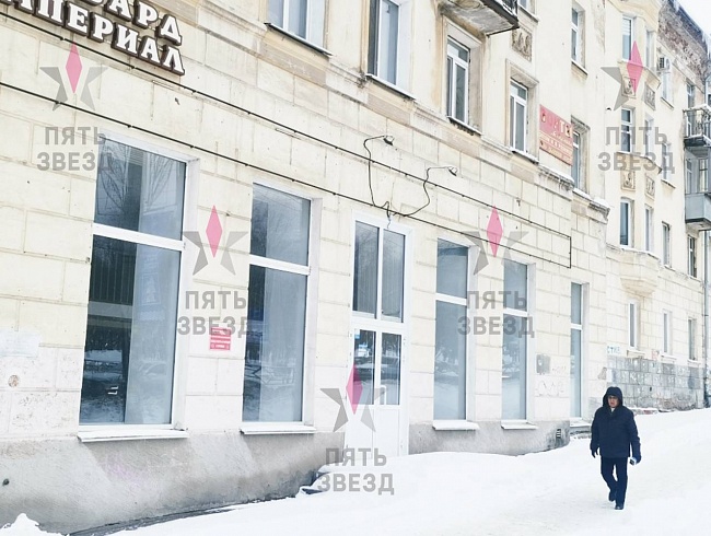 Продаётся помещение свободного назначения на 1 линии ул....