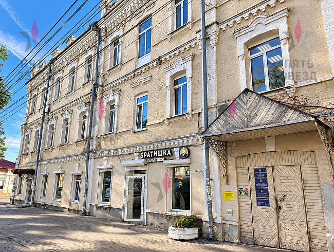Сдается в аренду нежилое помещение на 1 линии...