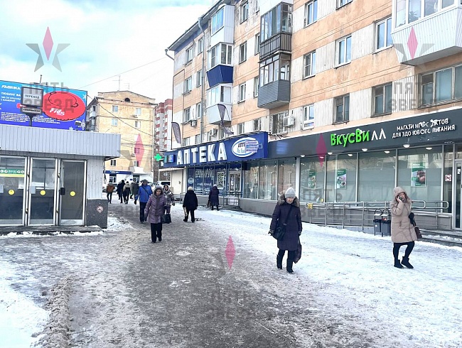 Аренда торгового нежилого помещения прямо у входа в метро...