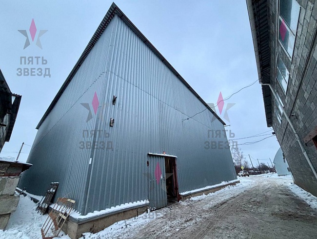 Сдается в аренду отдельно стоящее 3-х этажное нежилое...